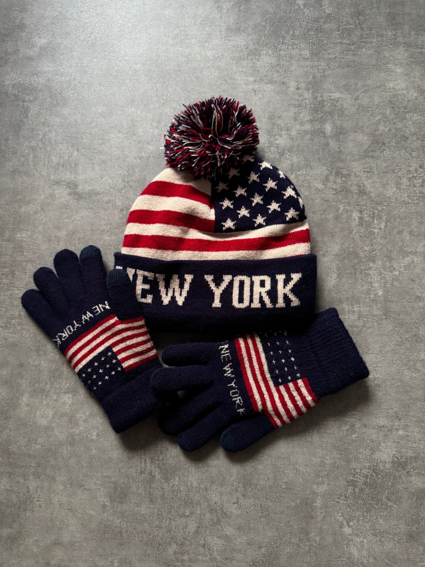 ✱ BEANIE & GUANTES NEW YORK U.S 2000’S OG ✱