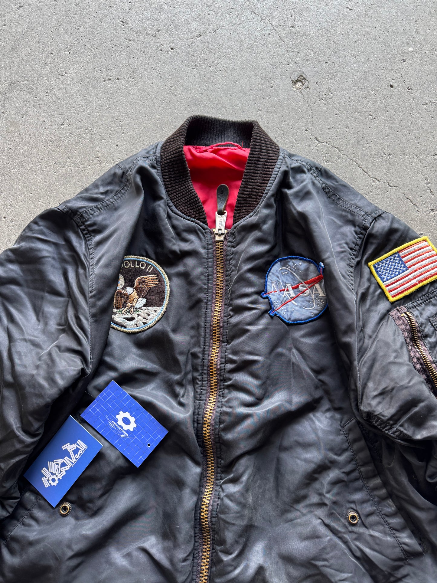 ✱ ALPHA BOMBER JACKET APOLO ONCE DE LA NASA BLACK OUT OG ✱