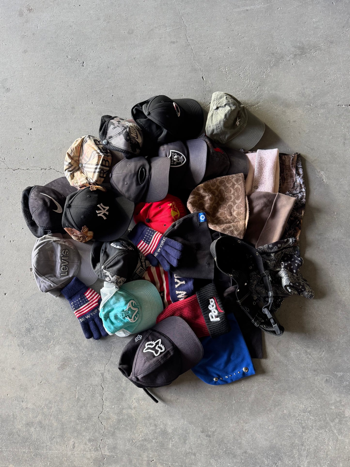 ✱ CÁPSULA VINTAGE BEANIES & HATS OGS ✱