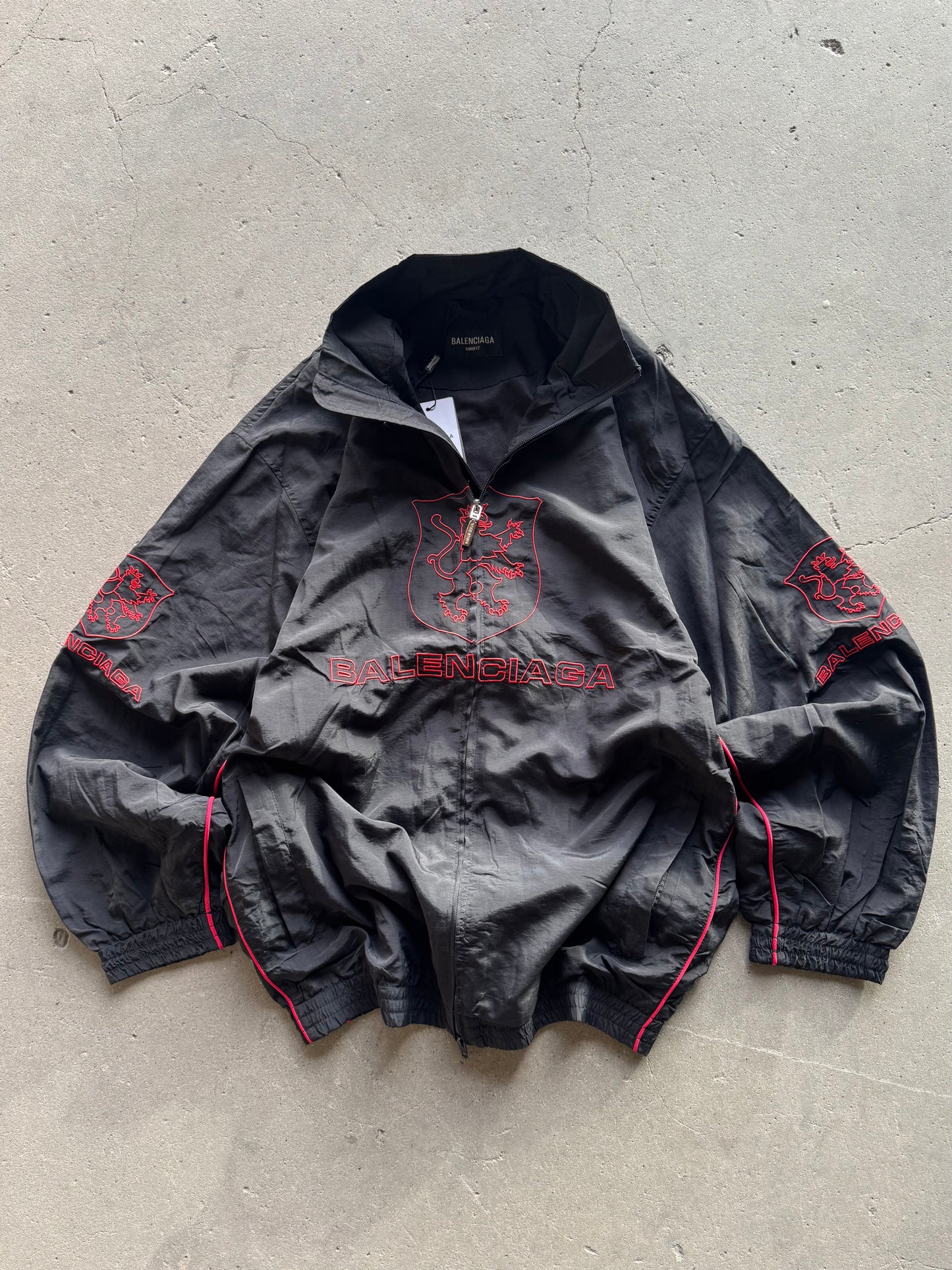 ✱ TRUCKER BALENCIAGA LION CLUB BOMBER JACKET RED AND BLACK ✱