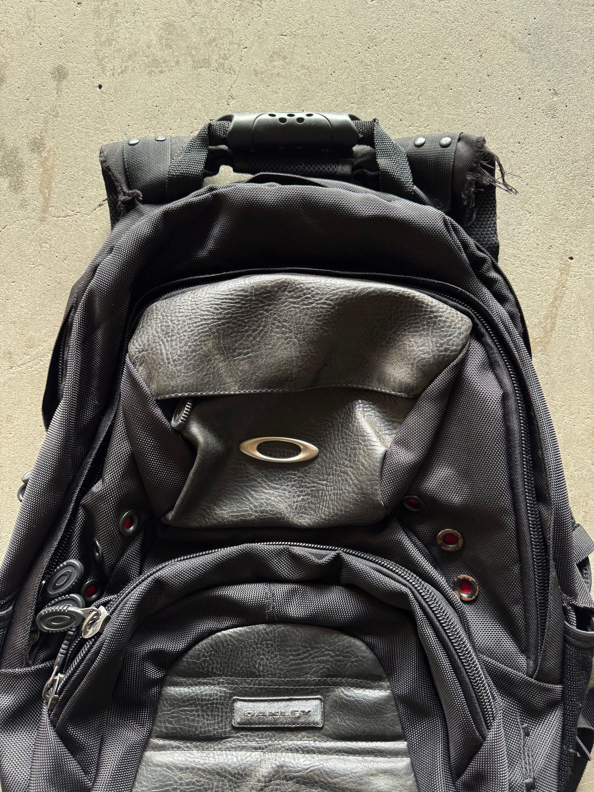✱ OAKLEY LEATHER VINTAGE ICON BACKPACK MINI BOX LOGO OG ✱