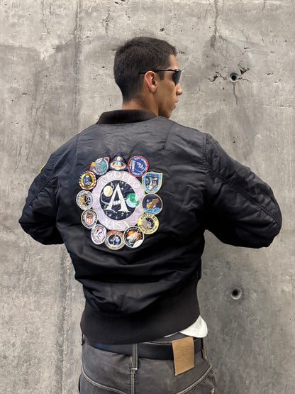 ✱ ALPHA BOMBER JACKET APOLO ONCE DE LA NASA BLACK OUT OG ✱