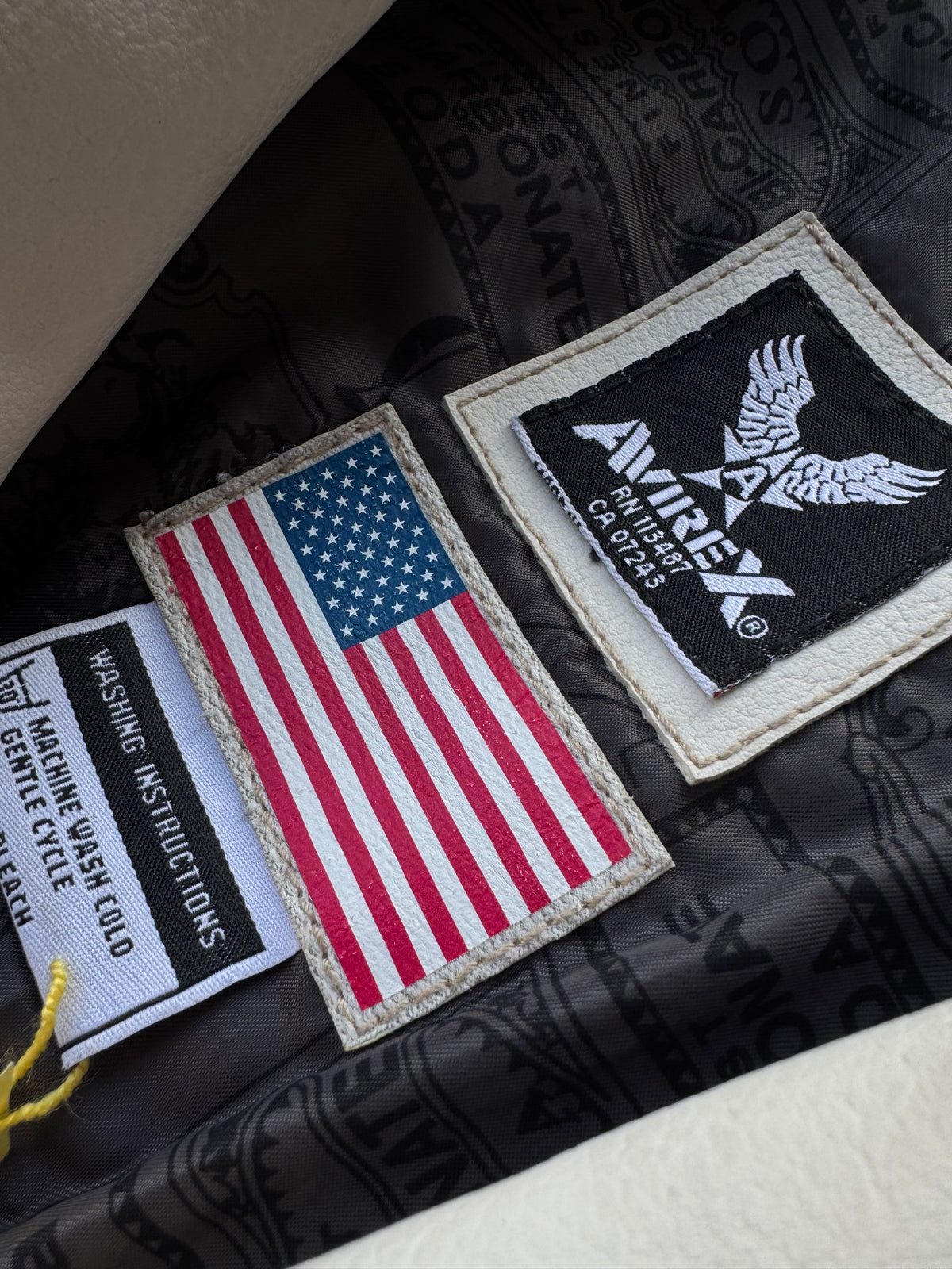 ✱ AVIREX U.S BOMBER JACKET ÁREA EN CUERO OG WHITE 1945 EDICION 1&1 ✱