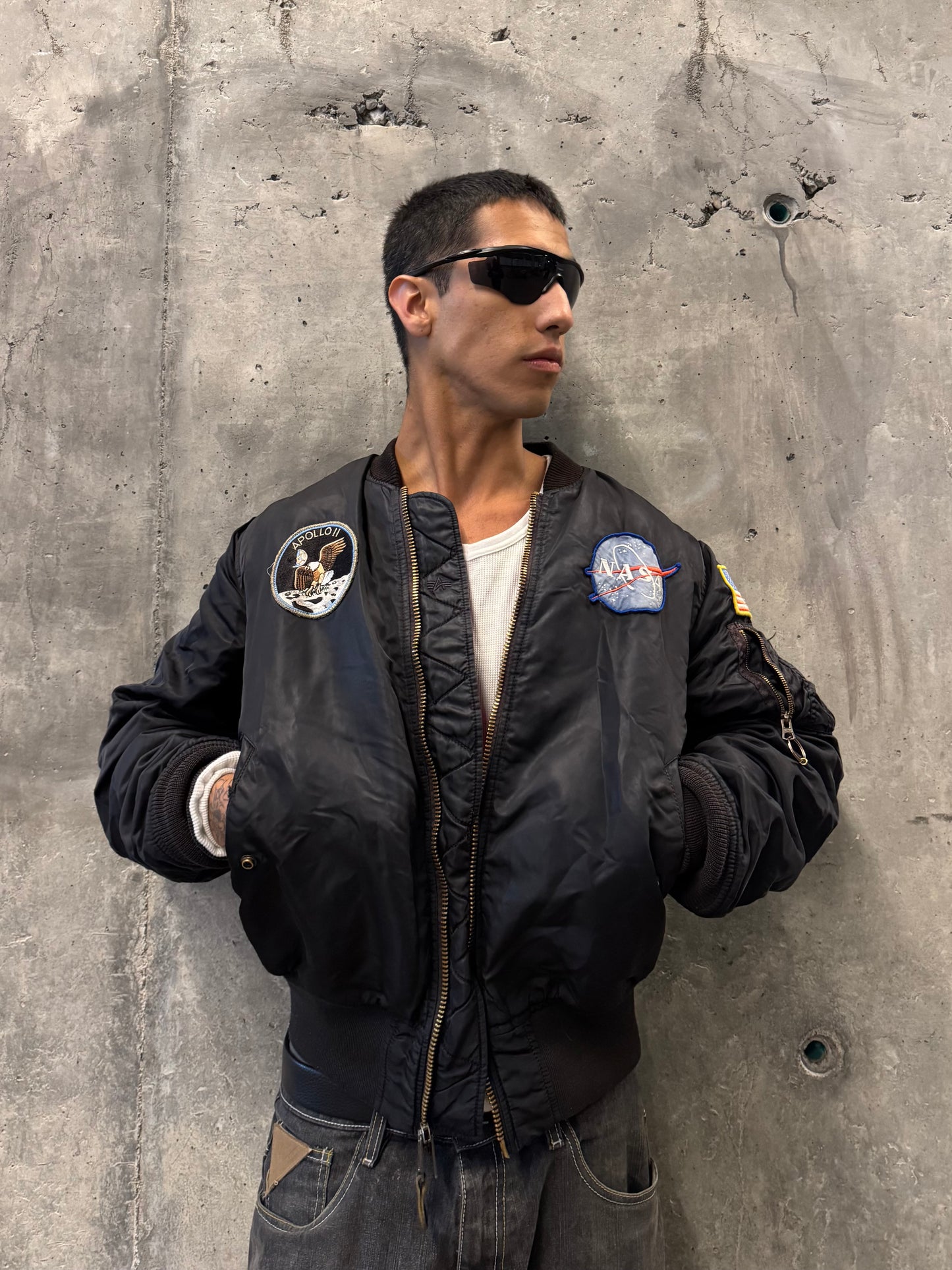 ✱ ALPHA BOMBER JACKET APOLO ONCE DE LA NASA BLACK OUT OG ✱