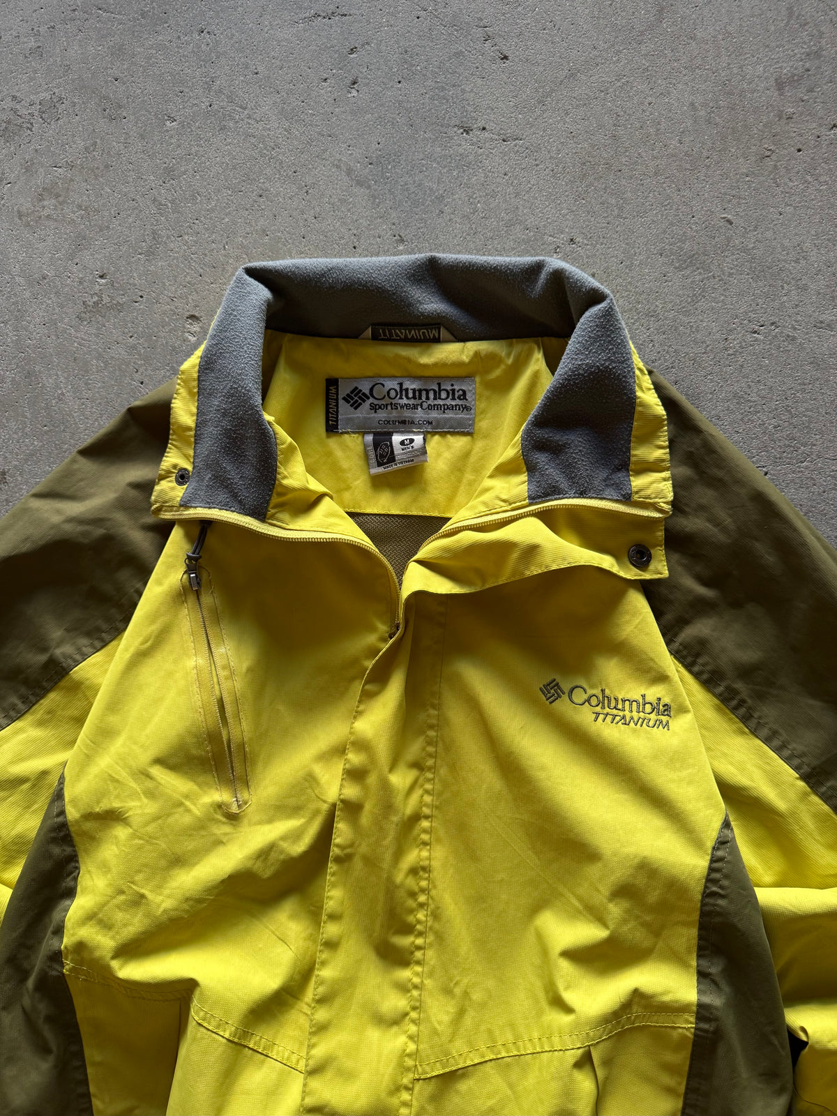 ✱ COLUMBIA TITANIUM SPORTSWEAR ROMPE VIENTOS TÉRMICO OG ✱