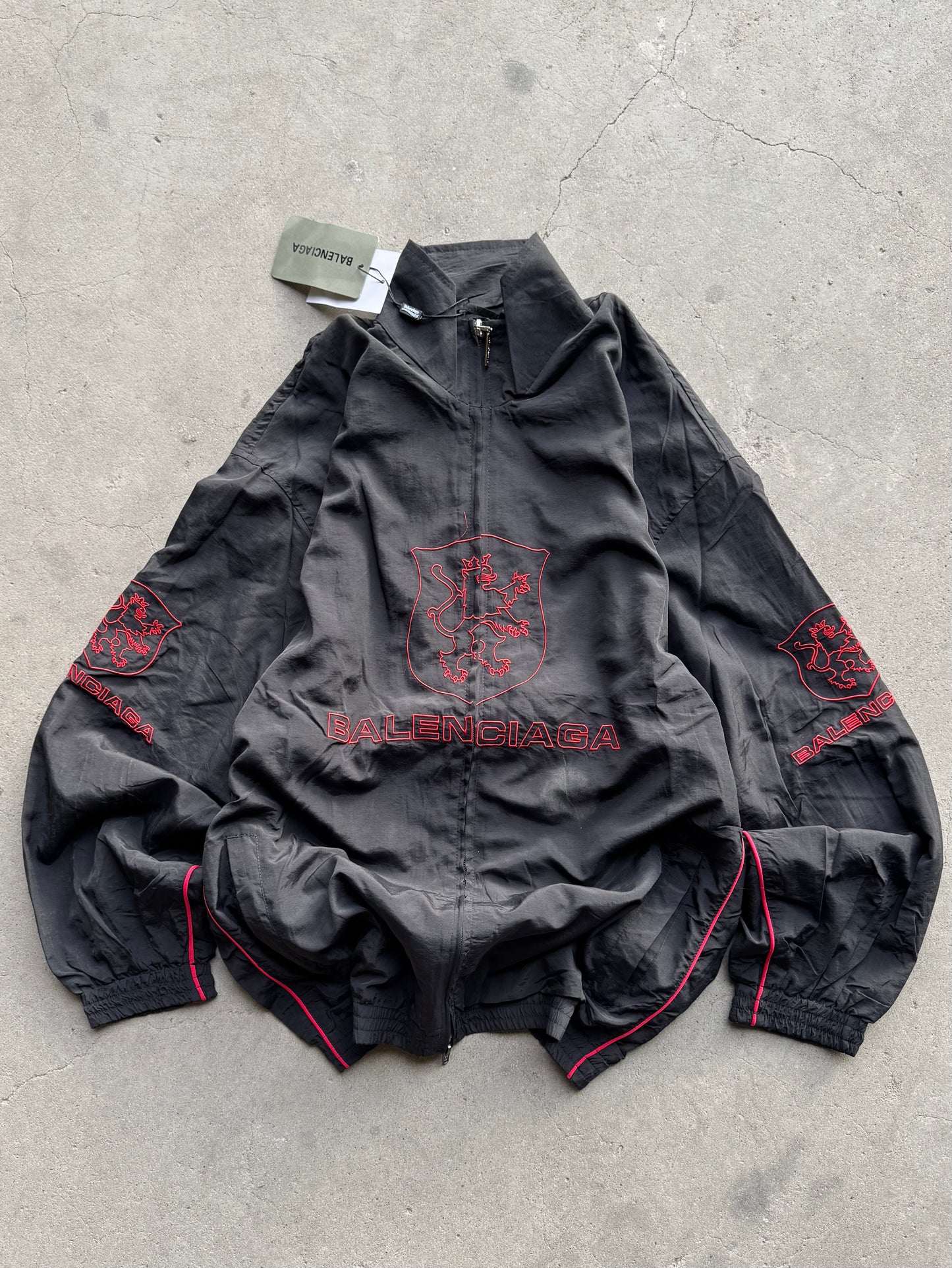 ✱ TRUCKER BALENCIAGA LION CLUB BOMBER JACKET RED AND BLACK ✱