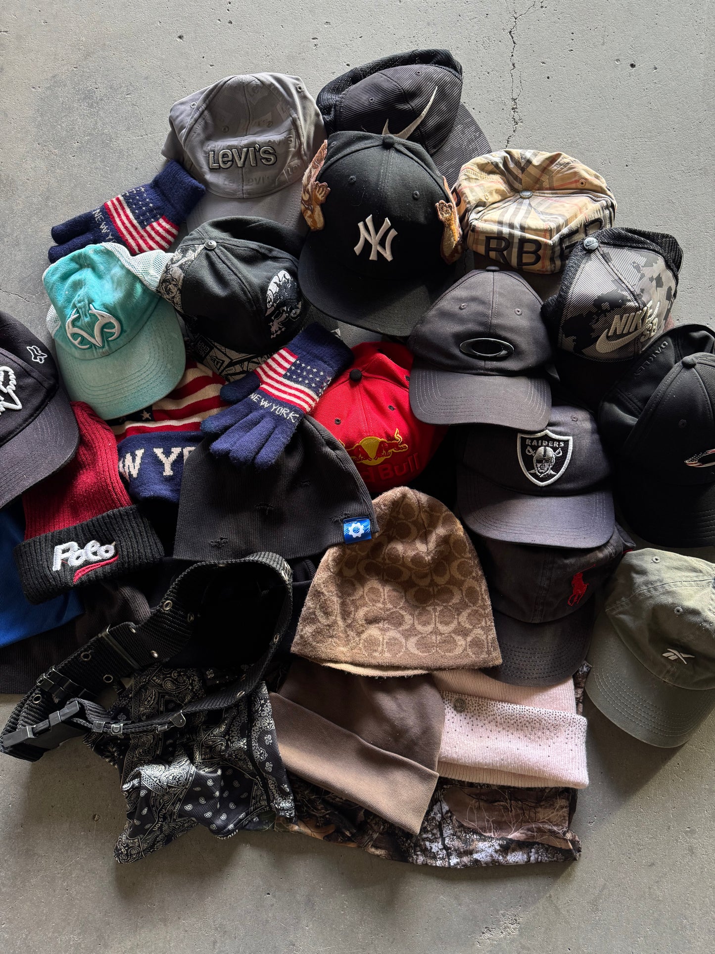 ✱ CÁPSULA VINTAGE BEANIES & HATS OGS ✱