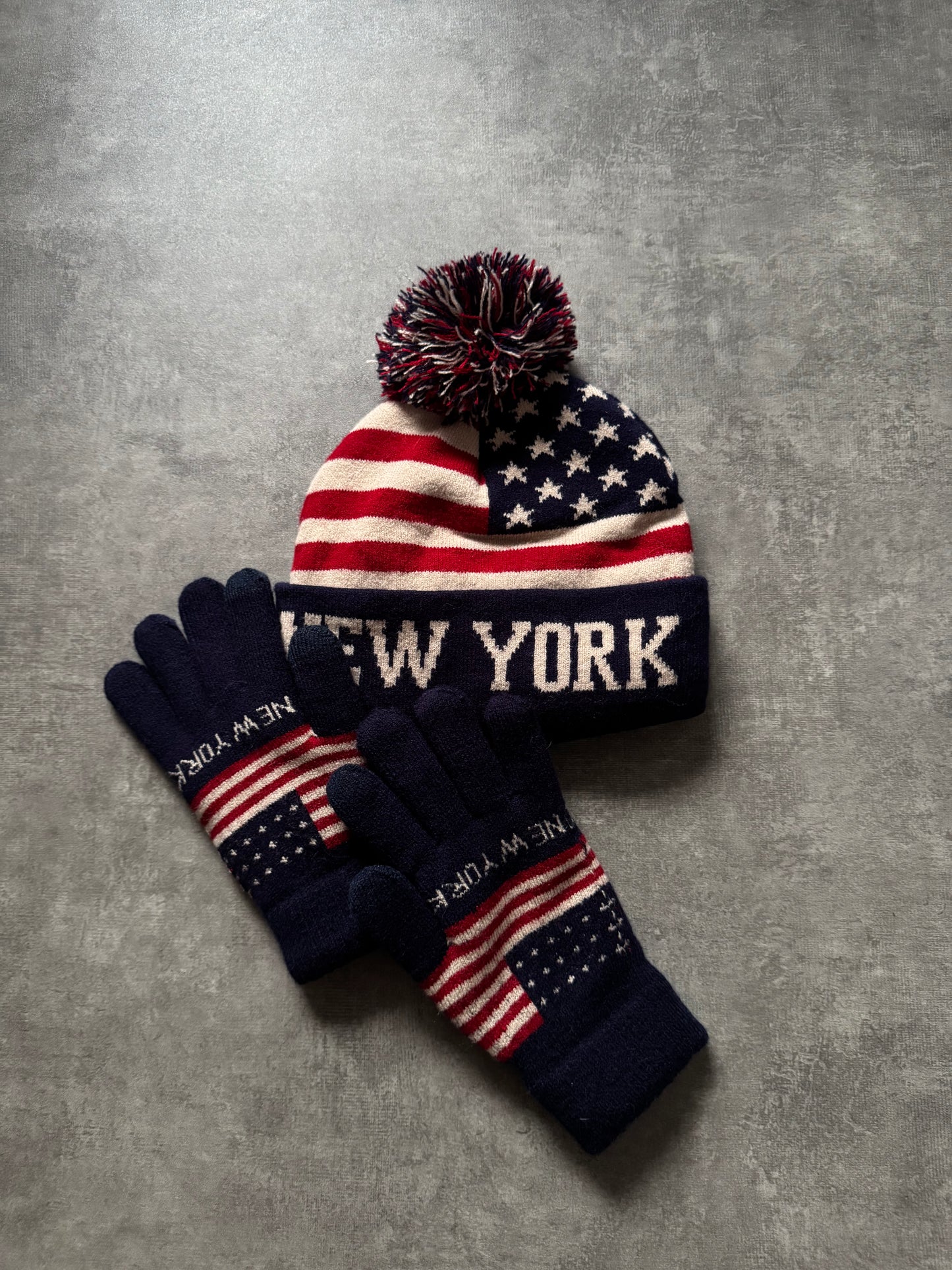 ✱ BEANIE & GUANTES NEW YORK U.S 2000’S OG ✱