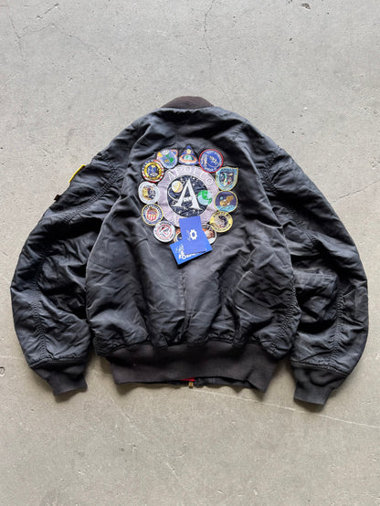 ✱ ALPHA BOMBER JACKET APOLO ONCE DE LA NASA BLACK OUT OG ✱