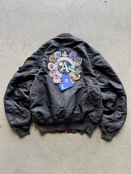 ✱ ALPHA BOMBER JACKET APOLO ONCE DE LA NASA BLACK OUT OG ✱