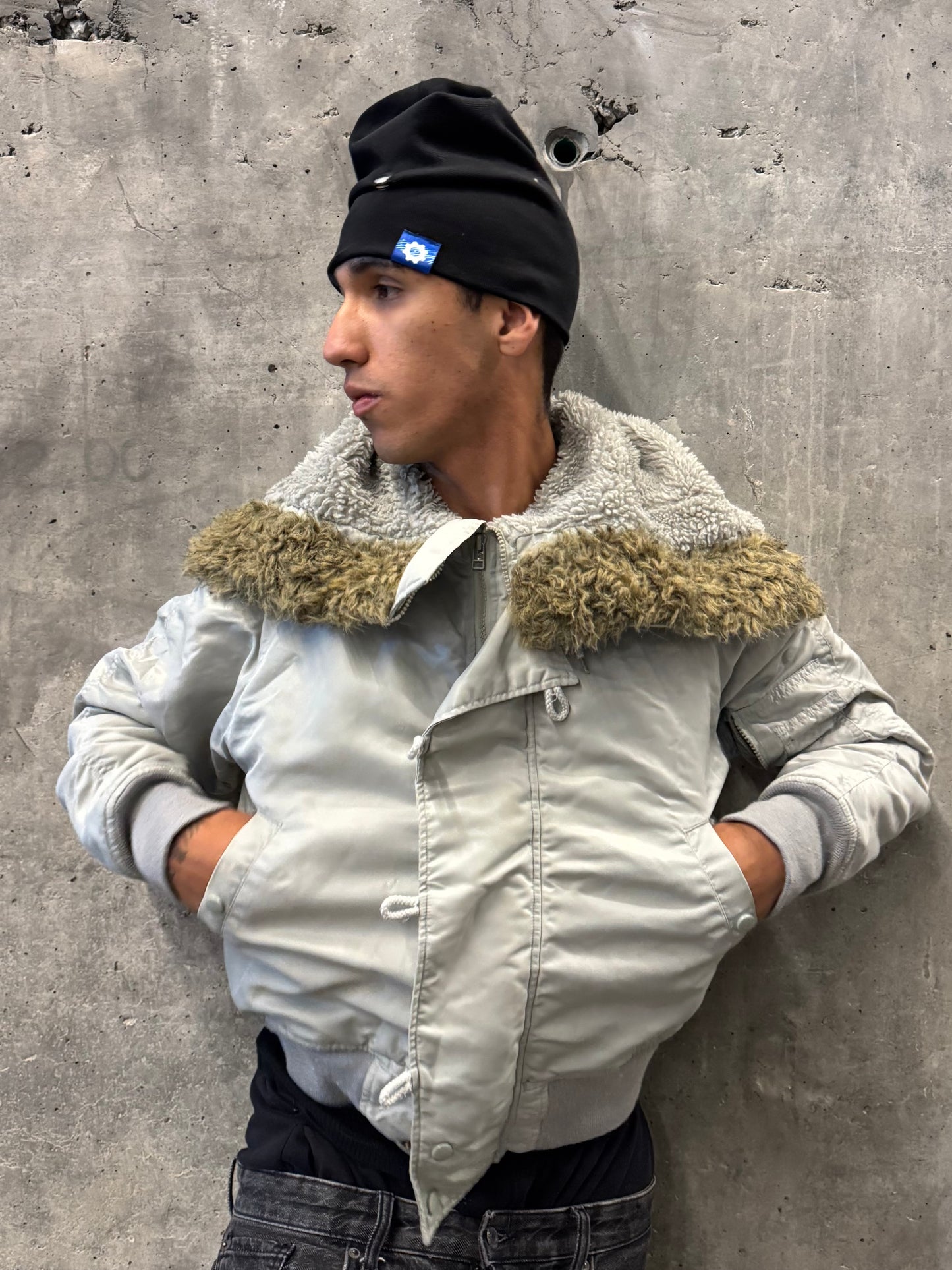 ✱ RARE ALPHA VINTAGE MILITAR N-2B BOMBER JACKET STYLE 2000’S OG ✱