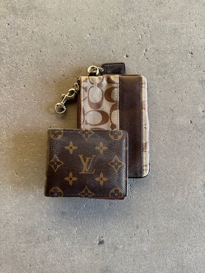 ✱ LOUIS VUITTON FRANCE BILLETERA UNIXES EN CUERO ✱