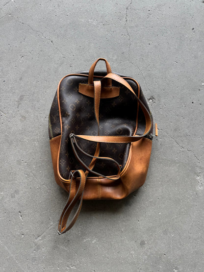 ✱ LOUIS VOUITON PRE-OWEN VINTAGE MONTSOURIS GM BACKPACK EN CUERO ✱