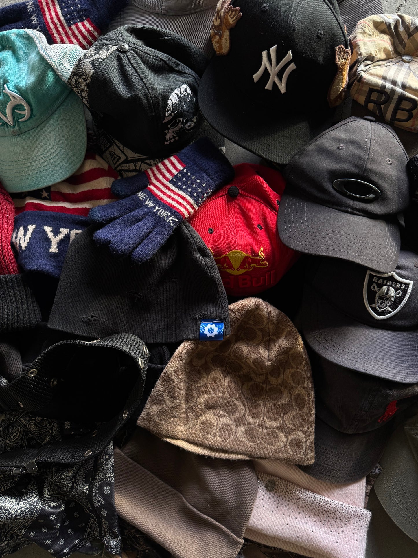 ✱ CÁPSULA VINTAGE BEANIES & HATS OGS ✱