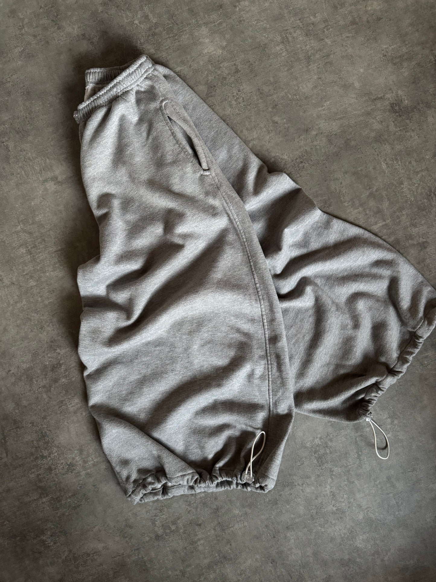 ✱ SUDADERA MEGA BAGGY COLOR GRIS AJUSTABLE ✱