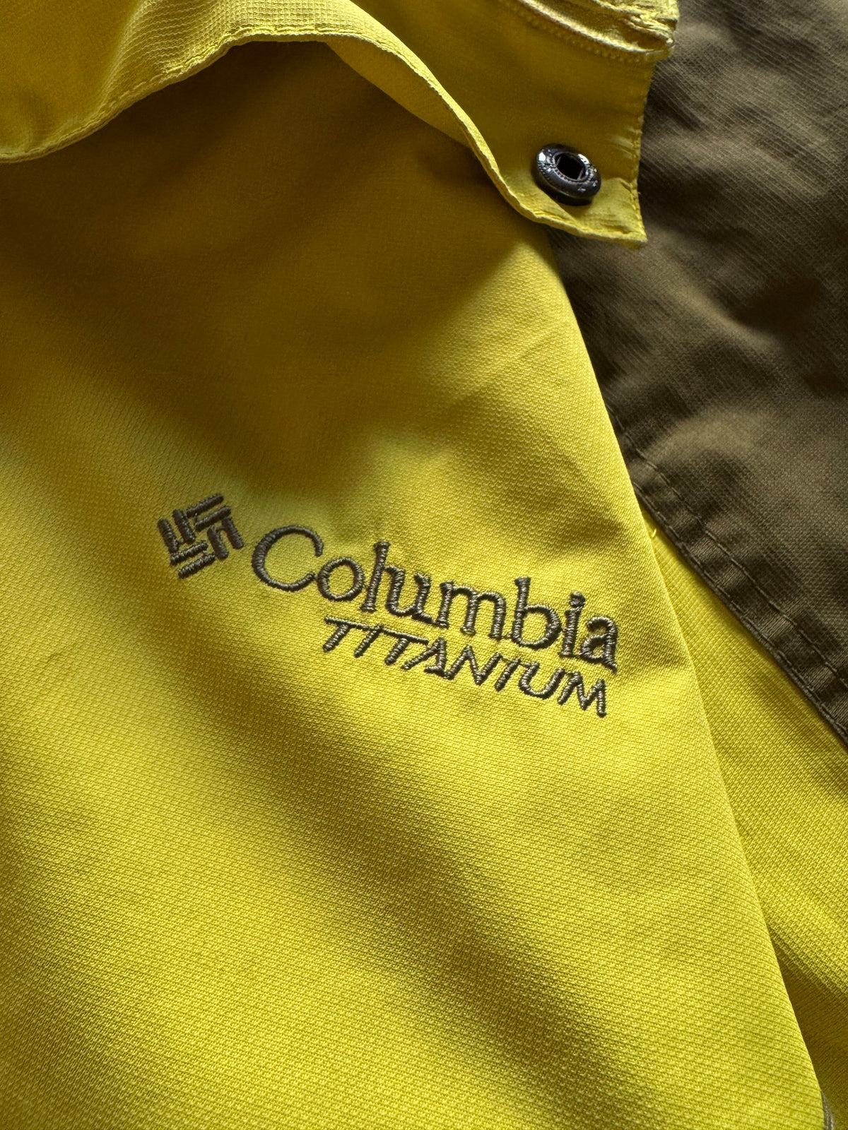 ✱ COLUMBIA TITANIUM SPORTSWEAR ROMPE VIENTOS TÉRMICO OG ✱