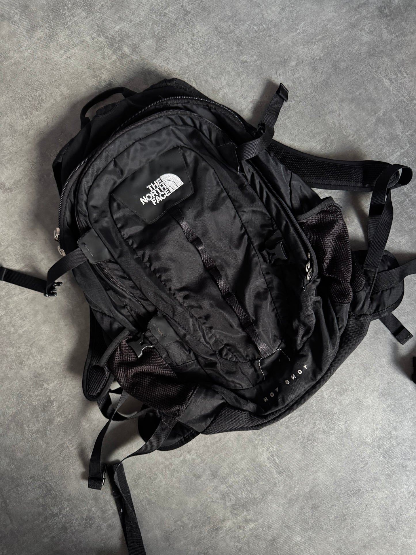 ✱ THE NORTH FACE BACKPACK HOT SHOT BLACK OG ✱