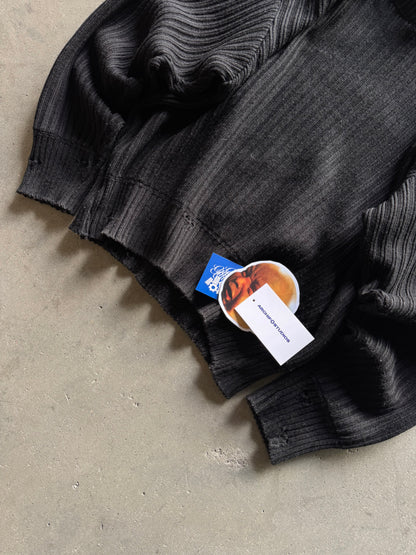 ✱ KNIT SWEATER DISTRESSED COLOR BLACK DISSOCIATE OG